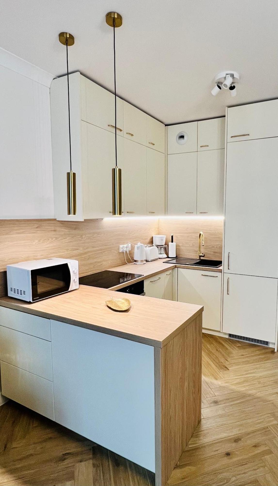 Atrium - Old Town Luxury Apartments - By Upstairs Krakow Bagian luar foto