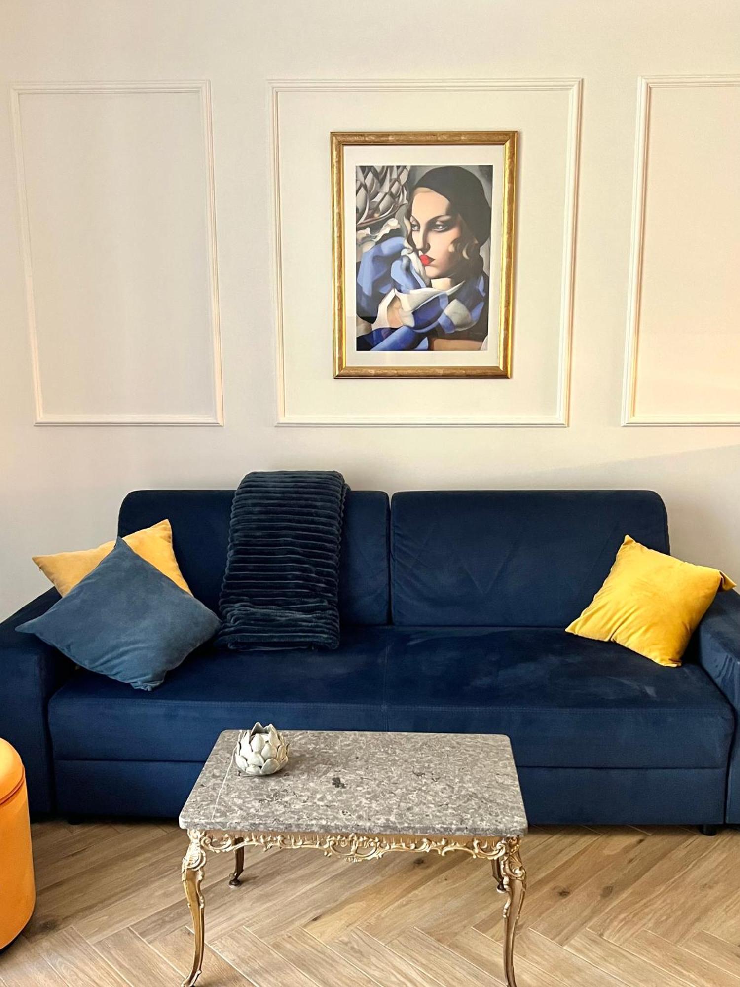 Atrium - Old Town Luxury Apartments - By Upstairs Krakow Bagian luar foto